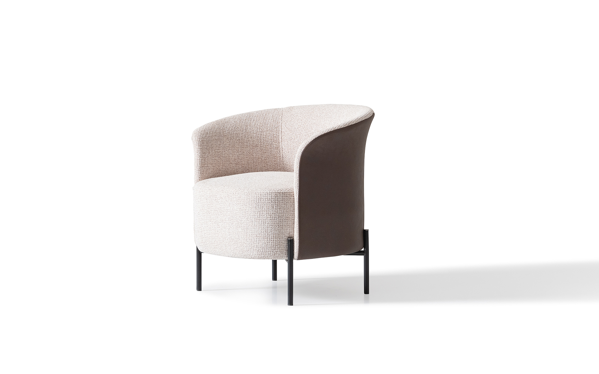 1 Bade Lounge - Image 1