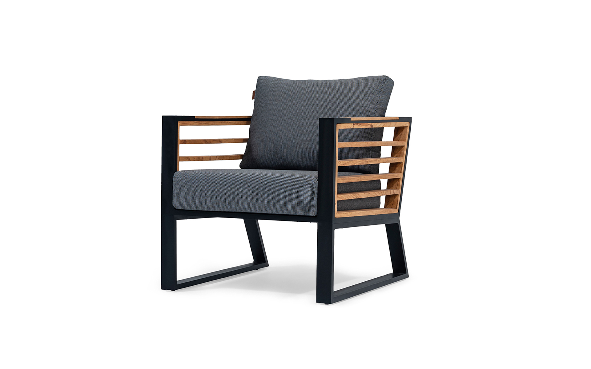 4 Coco Outdoor Lounge Chair - Image 1